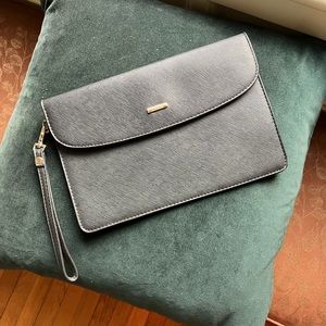 Lovevook vegan leather wristlet…black